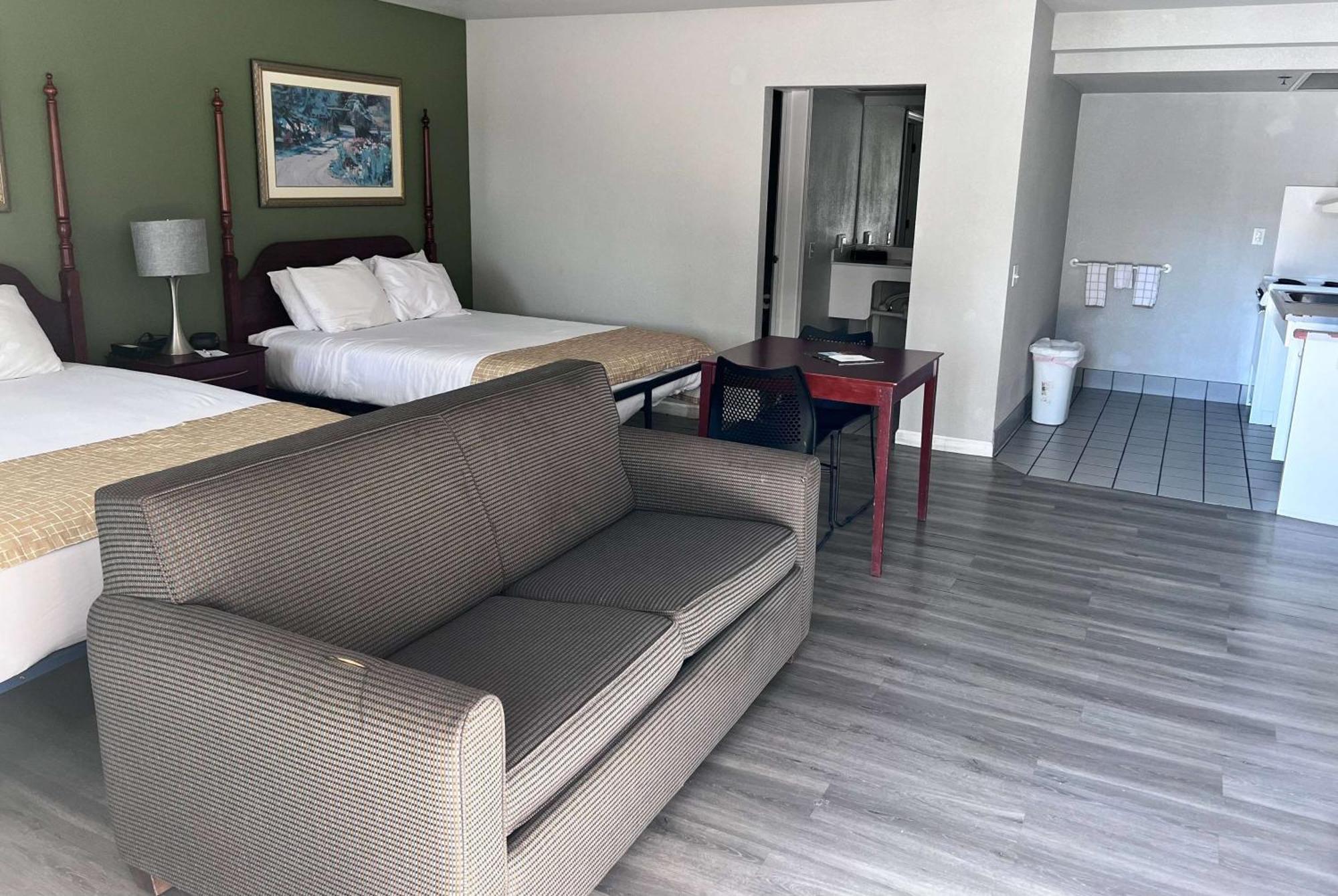Travelodge By Wyndham Redding Ca Екстериор снимка