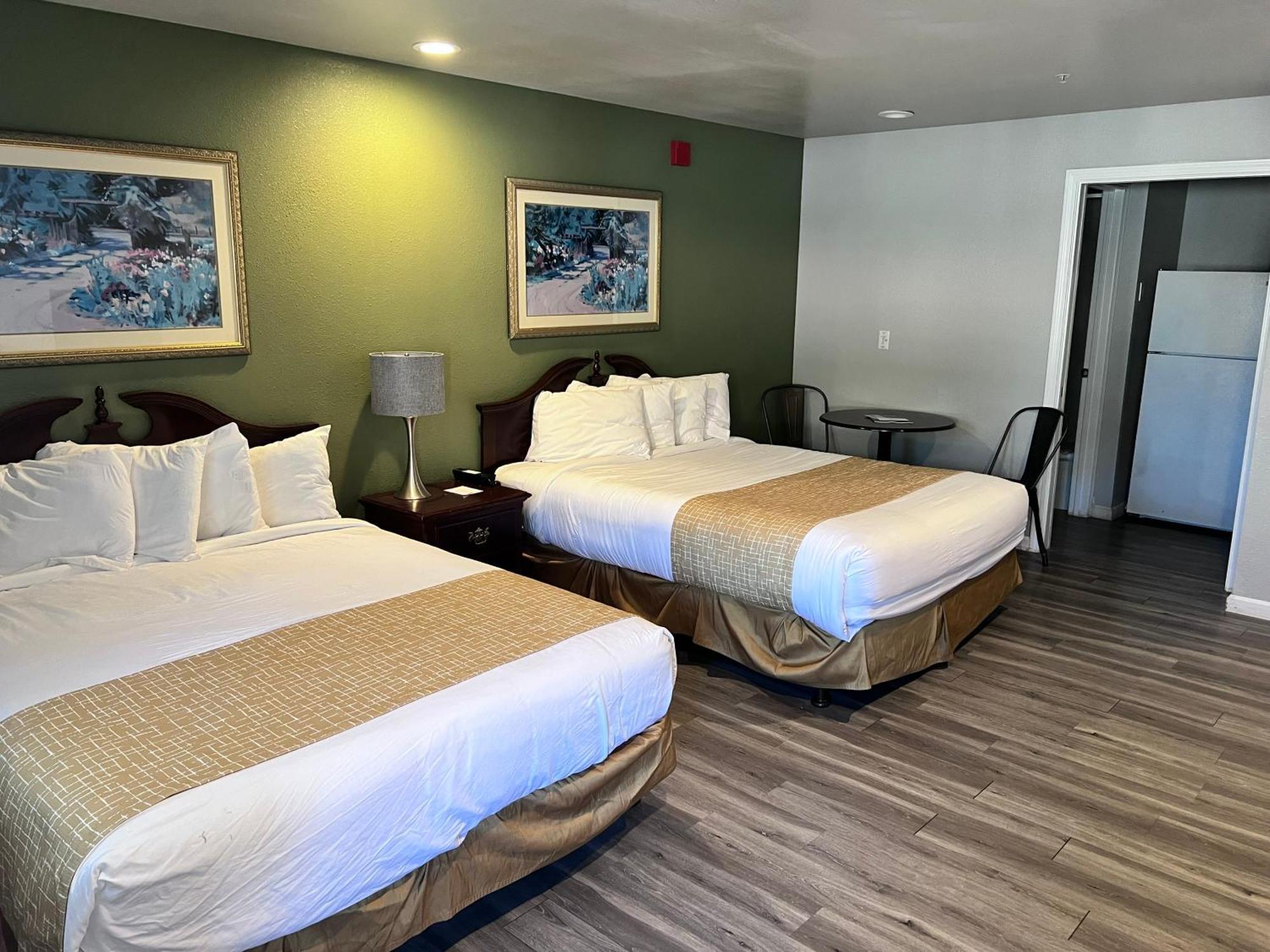 Travelodge By Wyndham Redding Ca Екстериор снимка